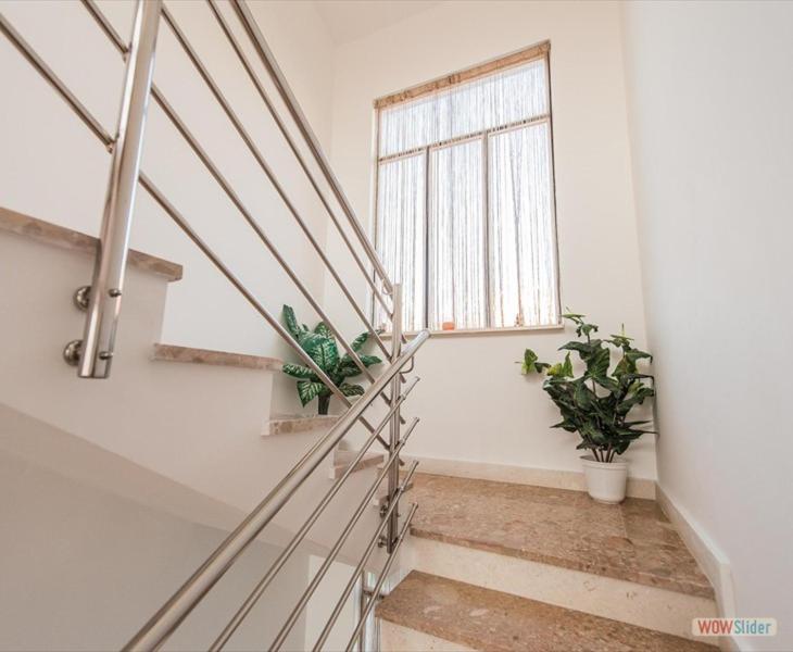 Apartmani Aria Rogoznica  Eksteriør billede