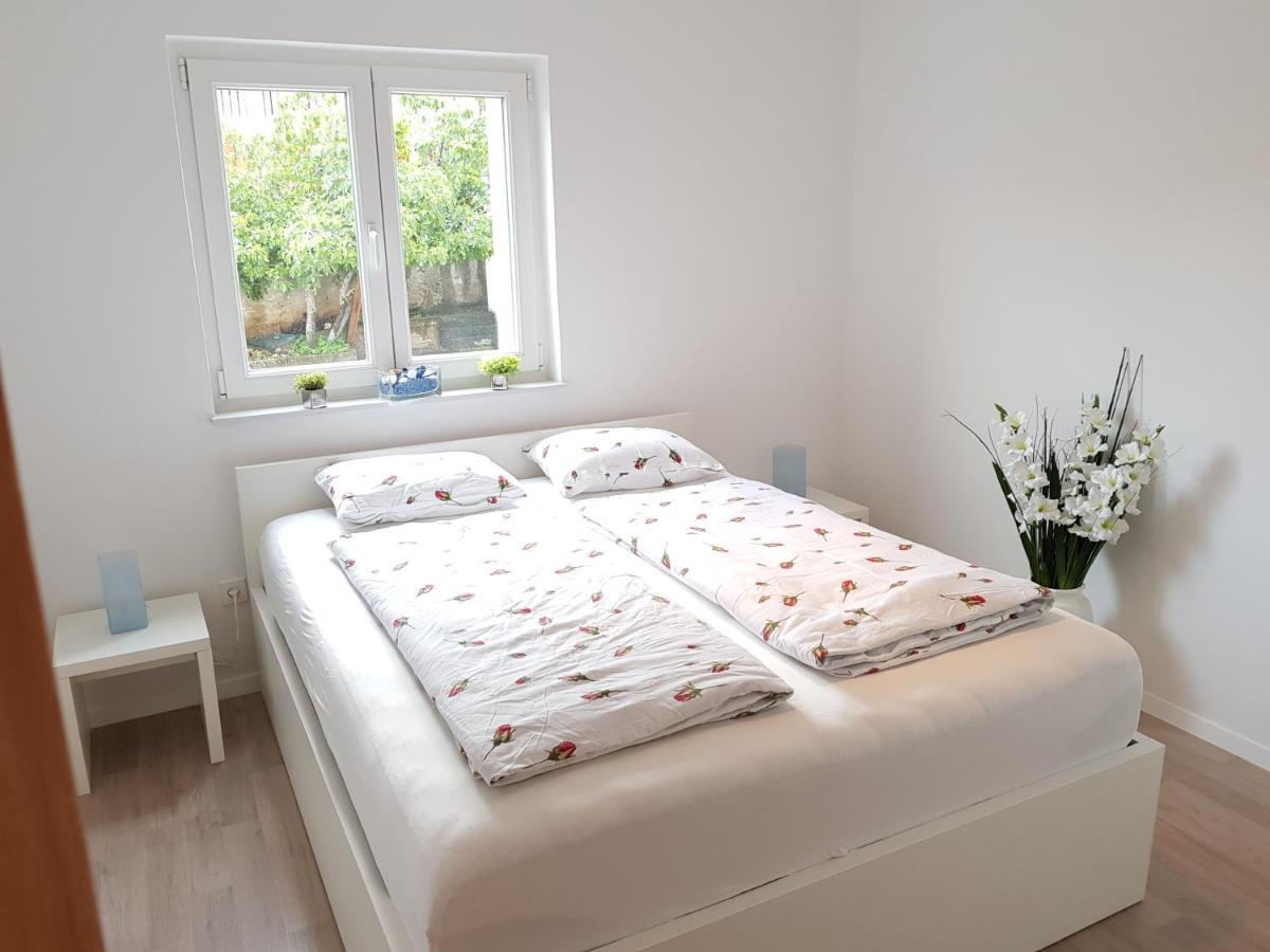 Apartmani Aria Rogoznica  Eksteriør billede